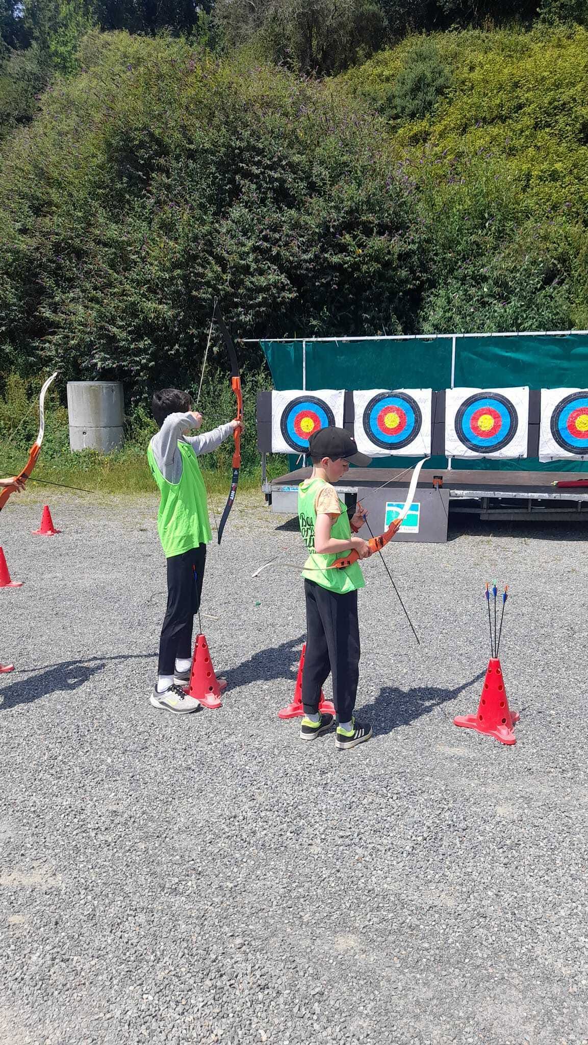Tir à l'arc enfant, arcs adaptés à la taille des participants